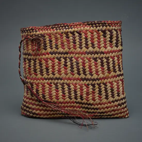 Aotearoa modern kete,
